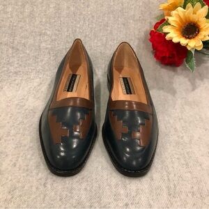 NWOT - Hush Puppies Brown and Navy Blue Flats with Intricate Design